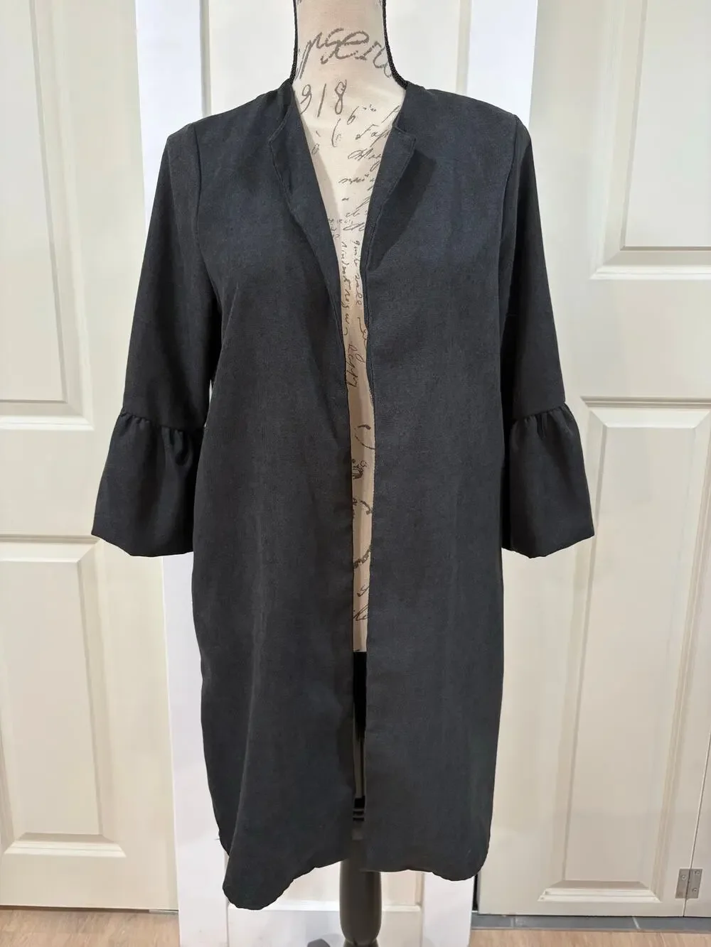 Lex Boutique Black Bell Sleeve Open Front Lightweight Jacket Size Small